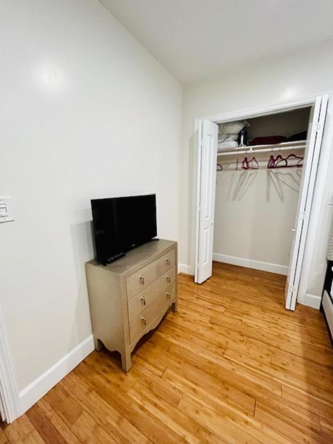 Gated Contemporary 3 Bedroom - 2 Bathroom Home In South La Plus Parking Los Angeles Exterior foto